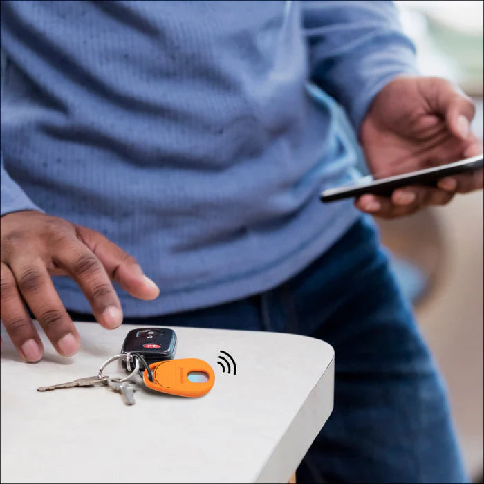 MOMAX Pinguard Find My Locator with Anti-Spy Camera Detector